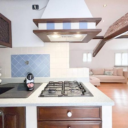 Apartmán Elegante Mansarda 300Mt Dal Mare - Centro - Wifi Savona Exteriér fotografie