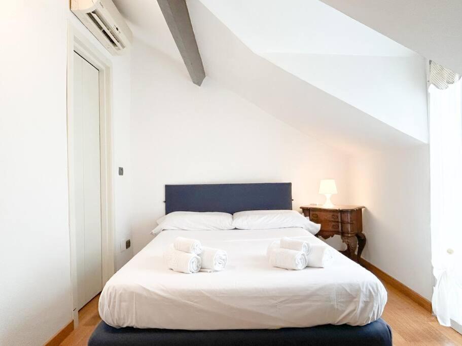Apartmán Elegante Mansarda 300Mt Dal Mare - Centro - Wifi Savona Exteriér fotografie