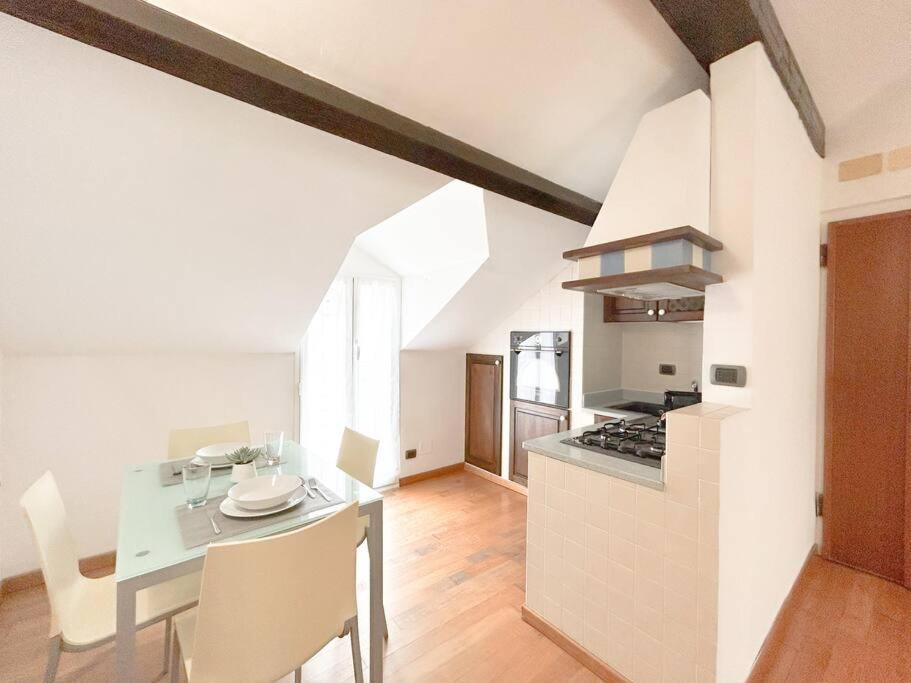 Apartmán Elegante Mansarda 300Mt Dal Mare - Centro - Wifi Savona Exteriér fotografie