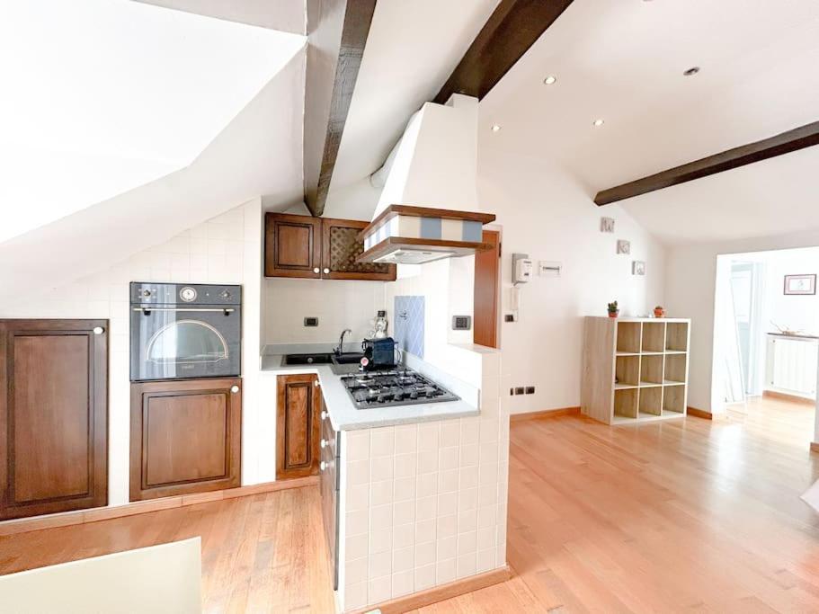 Apartmán Elegante Mansarda 300Mt Dal Mare - Centro - Wifi Savona Exteriér fotografie